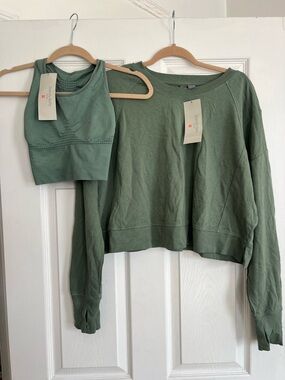 NWT Sweaty Betty After Class Crop Sweatshirt in Heath Green, Thumbholes